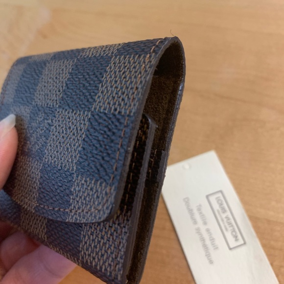 Louis Vuitton Cufflink Case - Picture 9 of 13